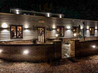 Wood Grill At The Queen Adelaide, Croydon Village