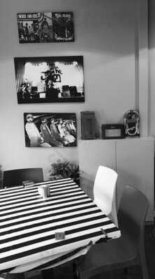 Cafe Retro