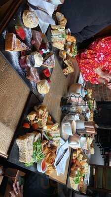 The Fox On The Green