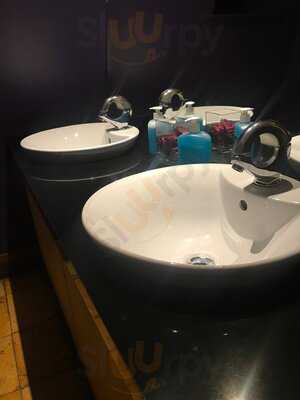 Hathi Indian Restaurant