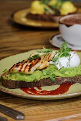 Broomfield's Of Holt