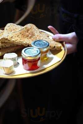 Broomfield's Of Holt