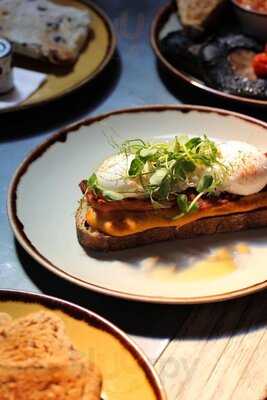 Broomfield's Of Holt