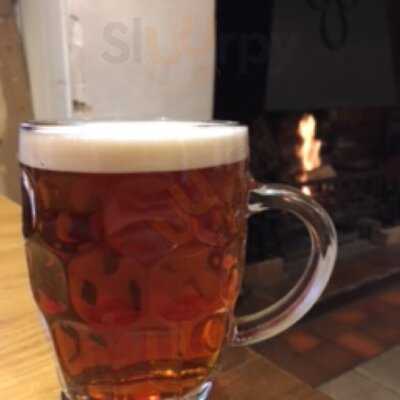 The Three Horseshoes