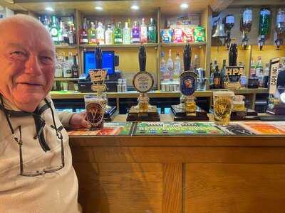 The Three Horseshoes