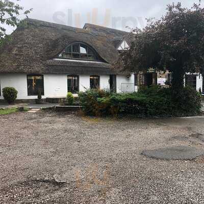 Guy's Eating Establishment