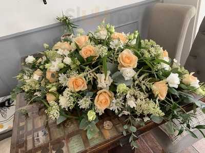 Baytree Flowers & Coffeehouse