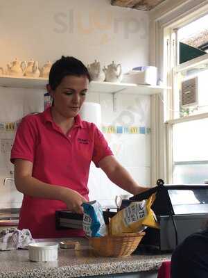 Crumpets Cafe