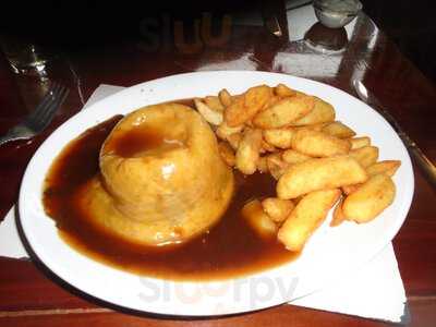 The Half Moon & Seven Stars