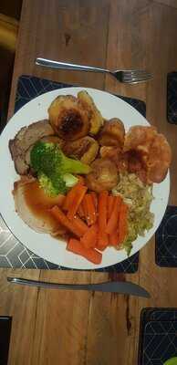 The Half Moon & Seven Stars