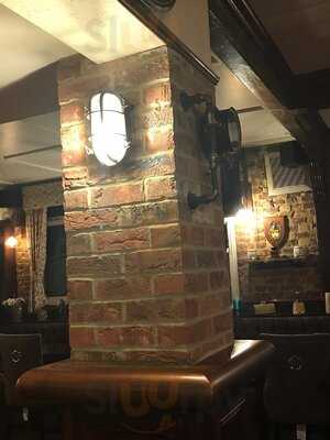 Ruby's At The Medway Inn