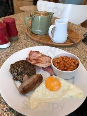 Cloudhouse Cafe And Gallery