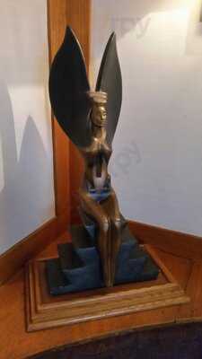 The Royal Arch Bar & Bistro