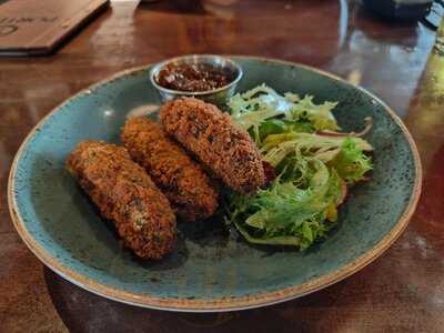 Porters Bar & Restaurant