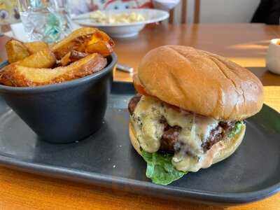 Bridgeview Station Restaurant