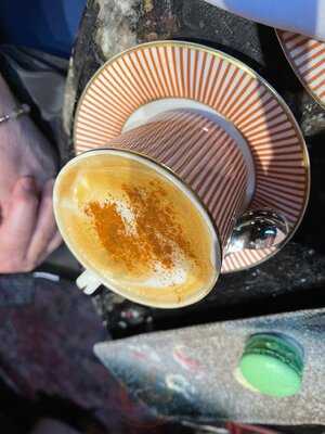 The Cocktail Bar At The Merchant Hotel