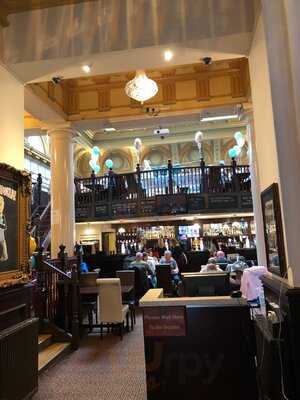 Nicolls Bar & Restaurant