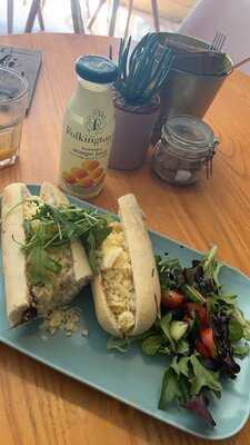 Lilys Coffee Shop - Cafe