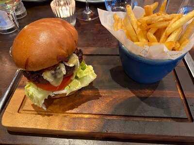 Cote Clifton Village