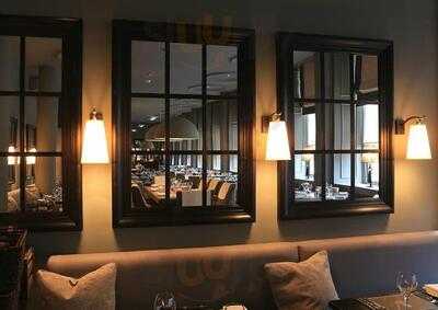 Glaschu Restaurant & Bar