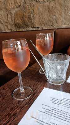 Cubatas Tapas Bar & Restaurant