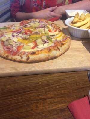 Medina Bar And Grill