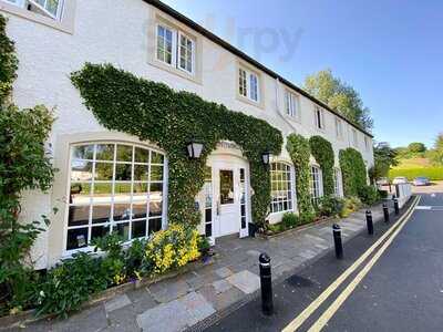 Best Western - Eglinton Arms Hotel