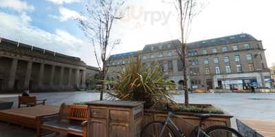 Henry's Coffee House