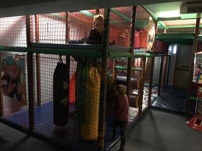 Les Fontaines Tavern