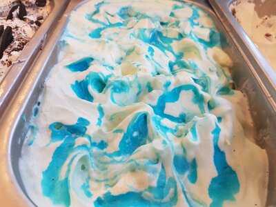 Davies Cafe And Ice Cream Parlour