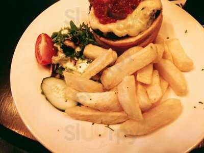 Robinsons Bar And Bistro