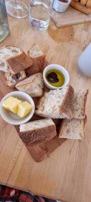 33 St. Helens Artisan Deli & Cafe