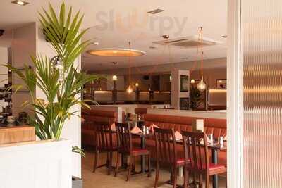 Raja Rani Restaurant