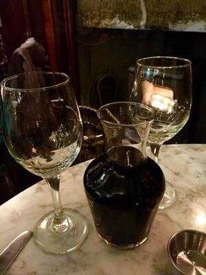 Nobles Cafe Bar & Restaurant