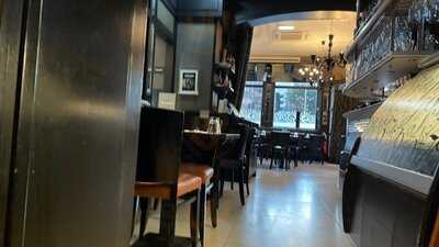 Vittoria On The Walk