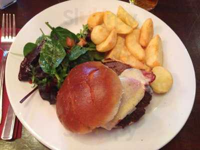 Titanic Pub And Kitchen