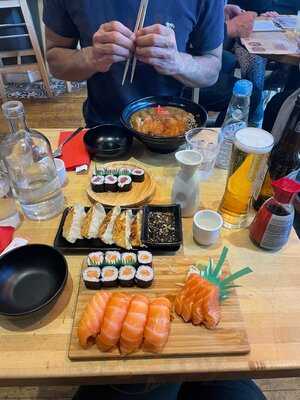 Izakaya Japanese Bar