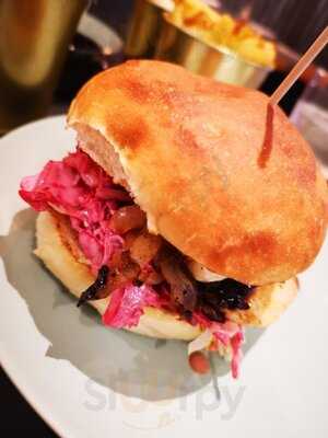 Wolf & Devour Burger Bar