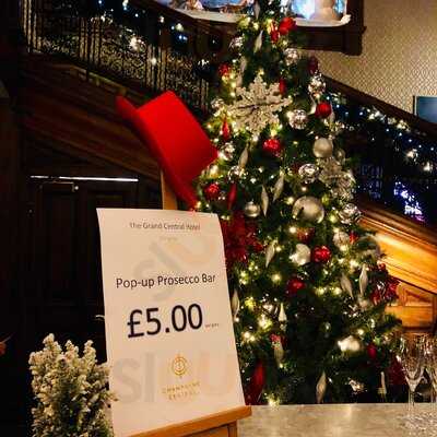 Tempus Bar & Restaurant At Grand Central Hotel