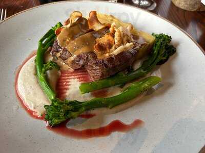 The Magnum Restaurant & Bar