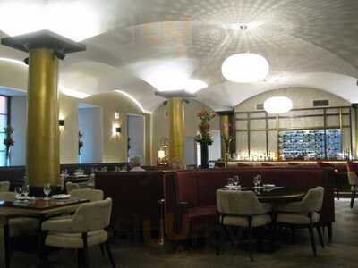 The Honours By Martin Wishart