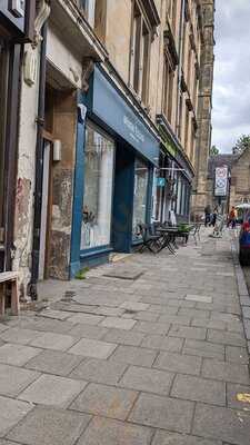 Broken Clock Cafe & Patisserie