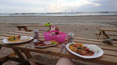 The Light House Beach Cafe