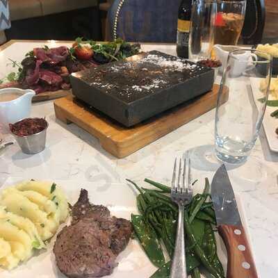 Stix & Stones Balmoral