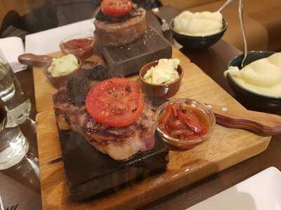 Stix & Stones Balmoral