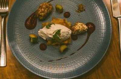 Stix & Stones Balmoral