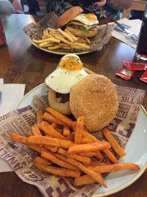 Bob & Berts Fountain Street