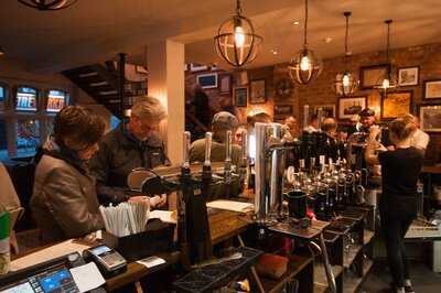 Gloucester Road Ale House & Kitchen