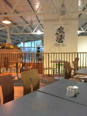 Dobbies Garden World Restaurant
