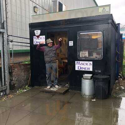 Macks Diner